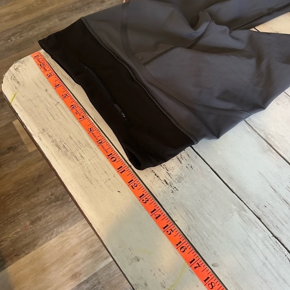 Lululemon Smooth Stride Legging Size 2,full length - Picture 8 of 10